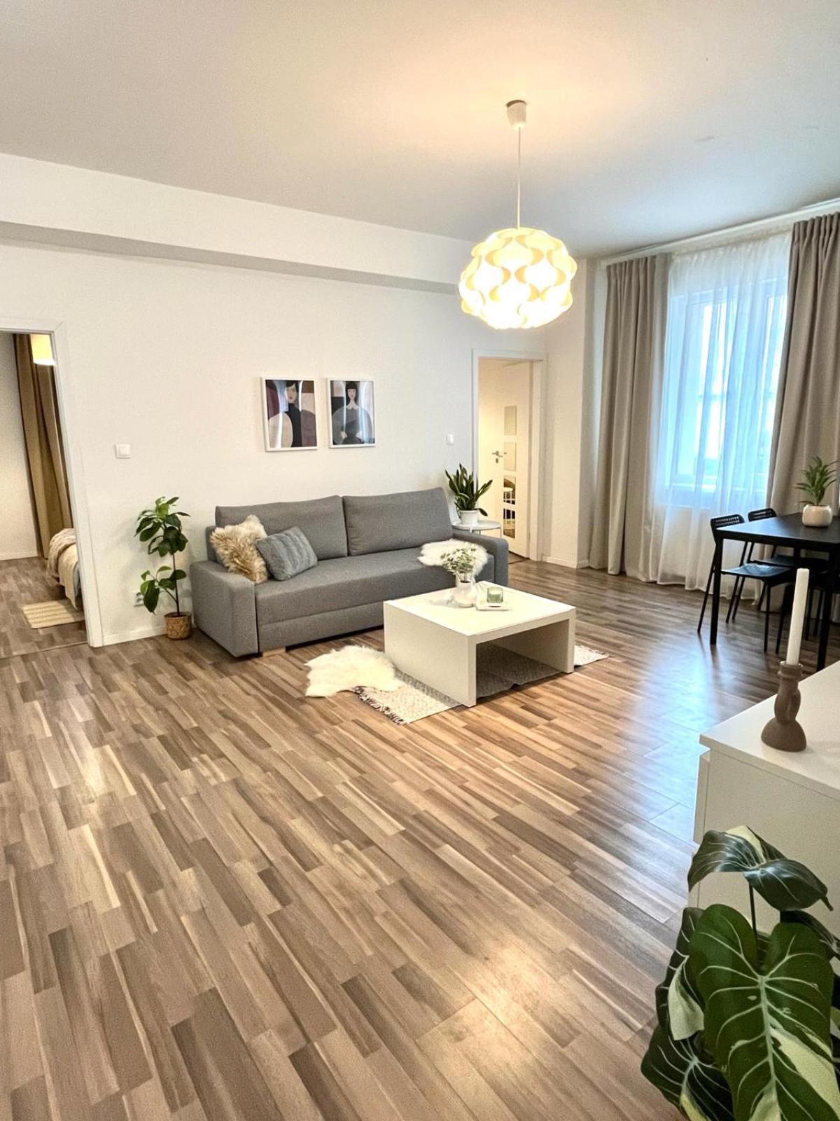 Apartment Adele - Old Town Братислава Екстер'єр фото